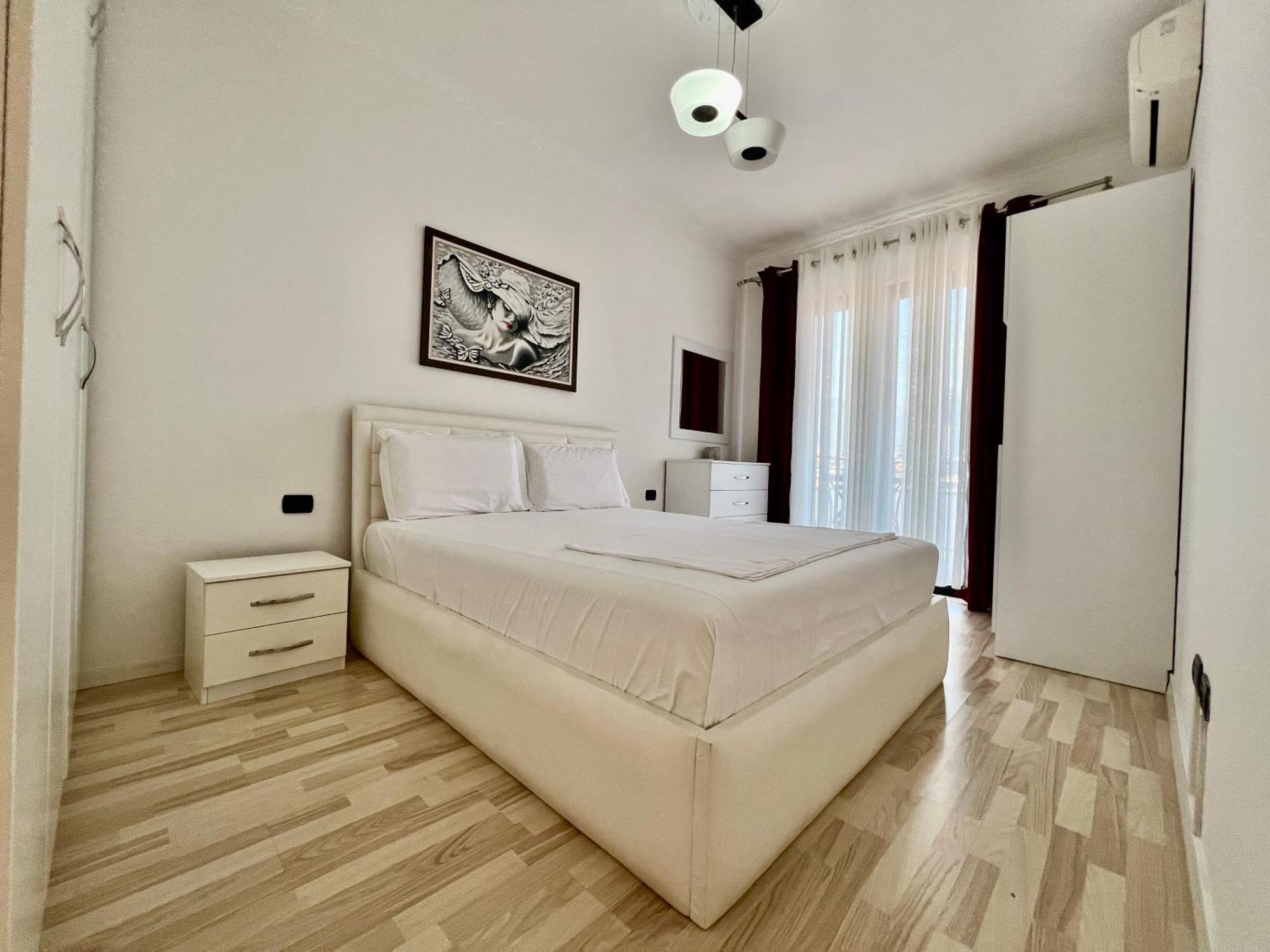Downtown Grand Comfort Tiranë Luaran gambar