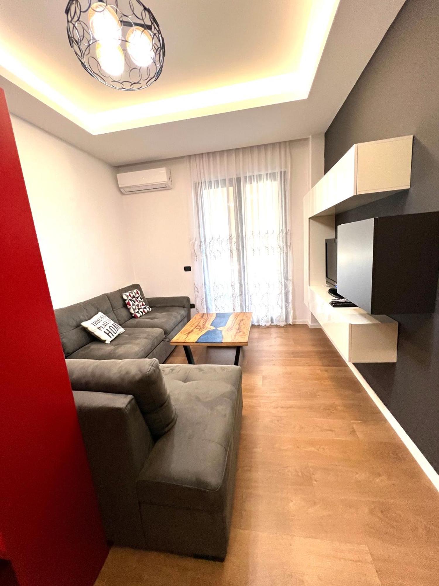 Downtown Grand Comfort Tiranë Luaran gambar